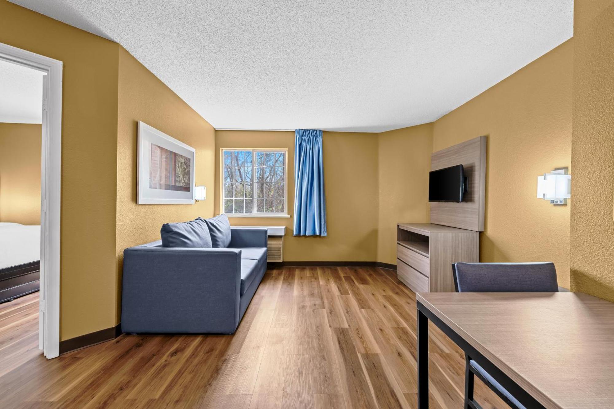 Mainstay - Executive Park Charlotte