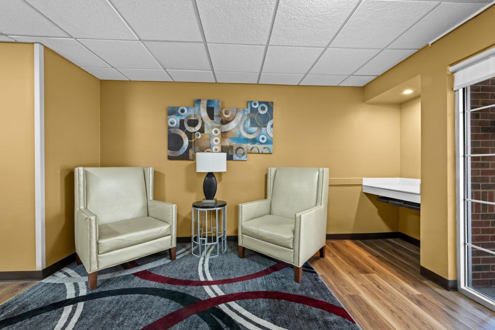 Mainstay - Executive Park Hotel